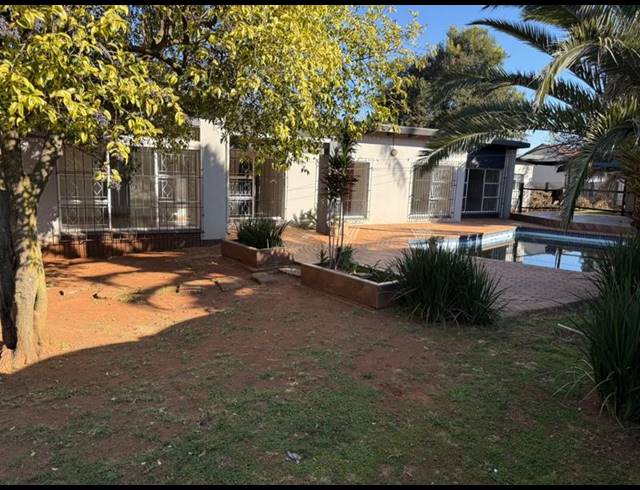 3 BEDROOM PROPERTY TO RENT IN BIRCHLEIGH NORTH